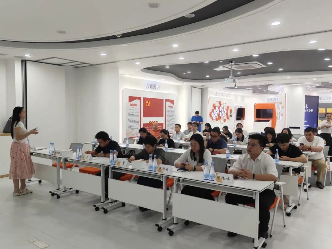 【協辦第四期】科技賦能·荔創未來——2025高新技術企業認定培訓會暨納稅服務宣傳活動圓滿舉辦